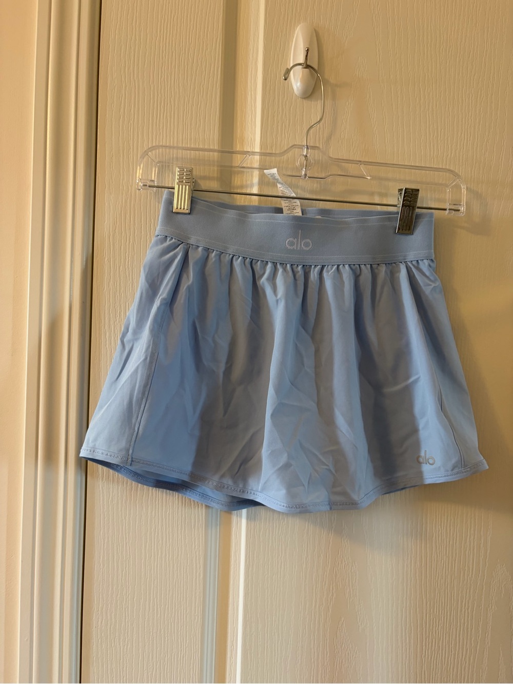 ALO Yoga sea shell blue match point skirt